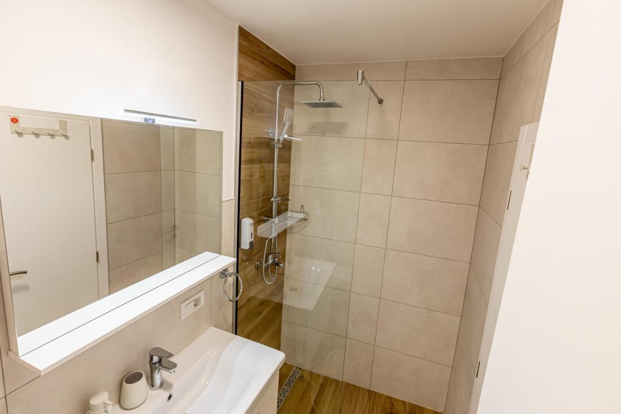 Self Check-In Apartment With Jacuzzi Mostar Exterior foto
