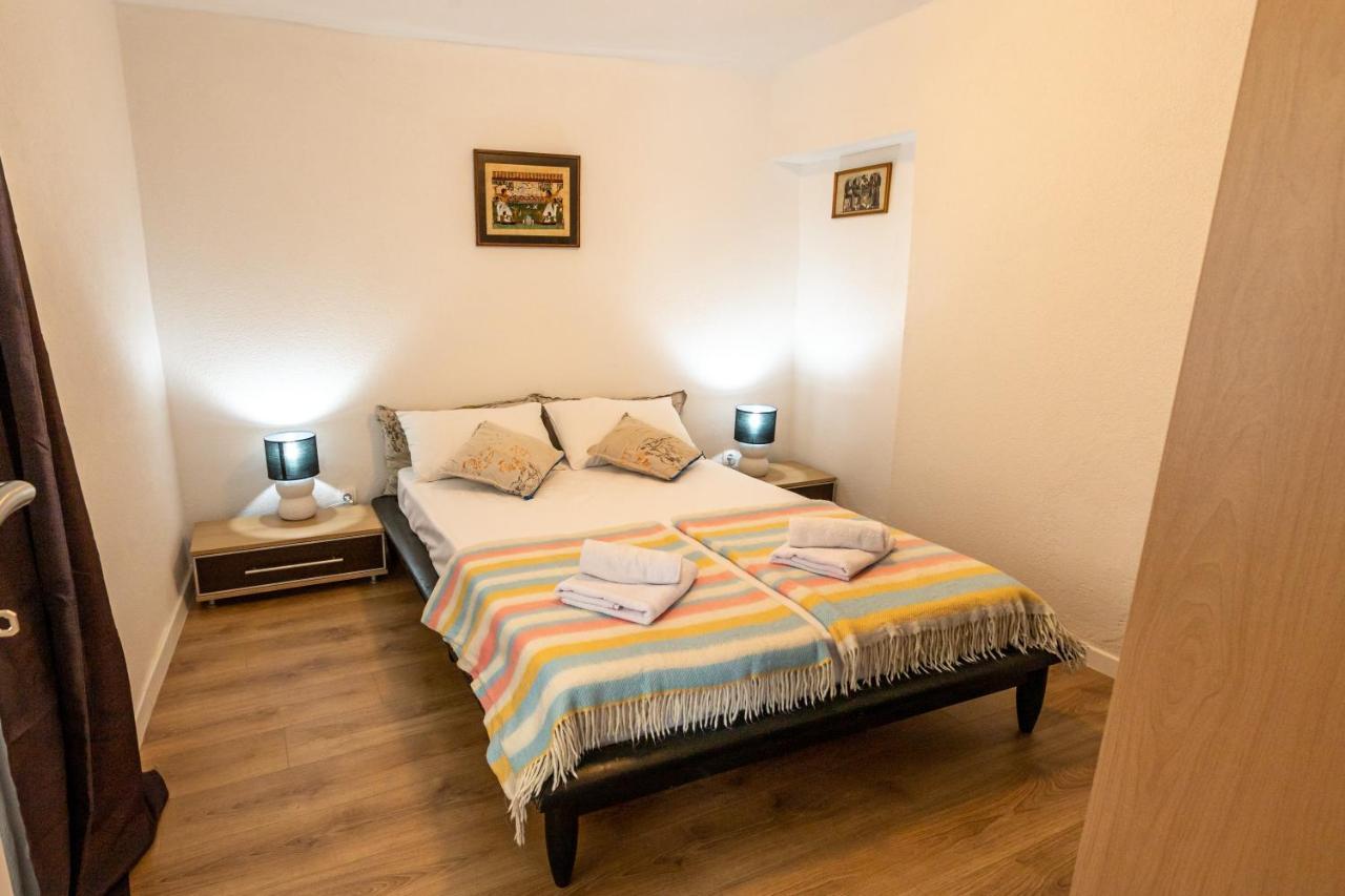 Self Check-In Apartment With Jacuzzi Mostar Exterior foto