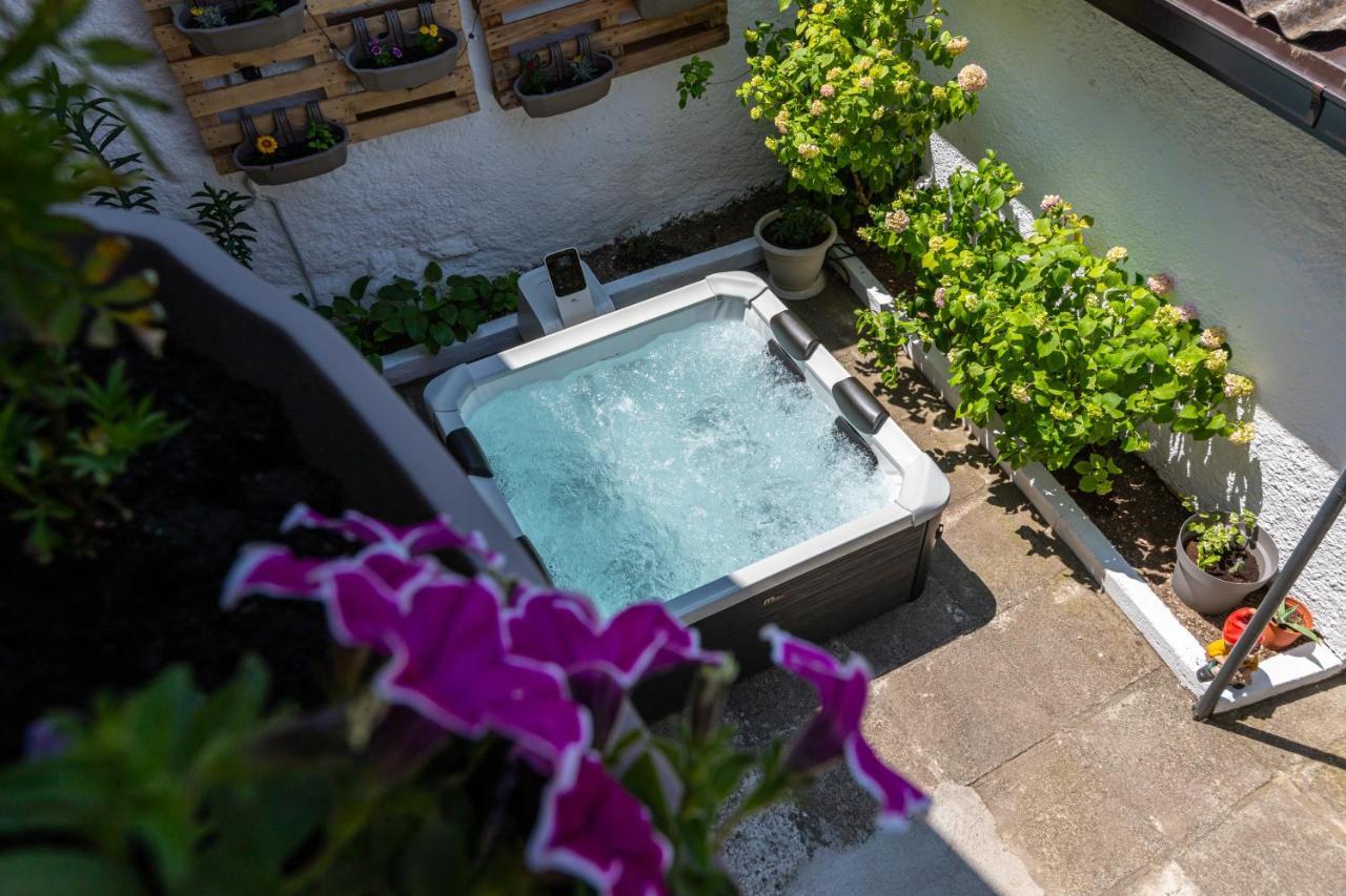 Self Check-In Apartment With Jacuzzi Mostar Exterior foto
